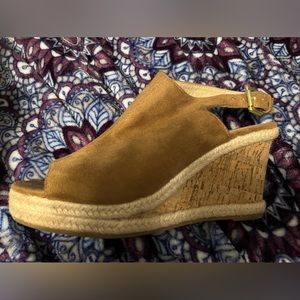 Cute Zigi Soho Tan Wedge Shoes. Size 9. Very good condition!